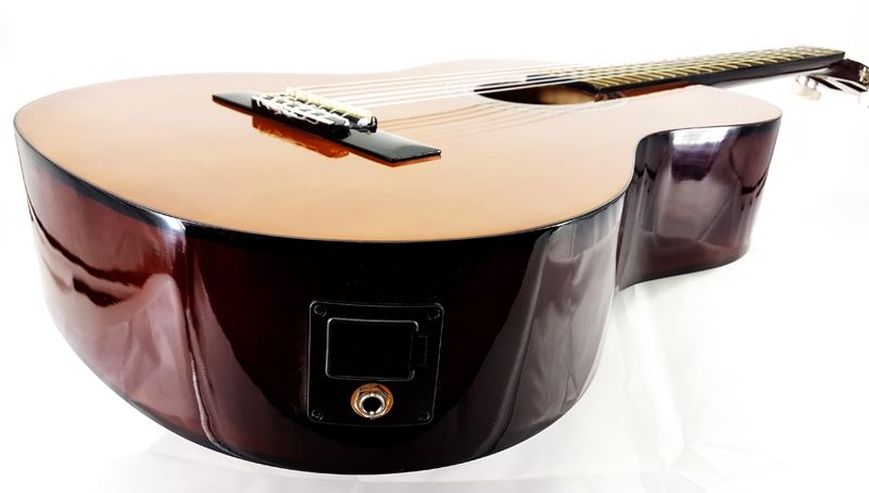 Гитара электроакустическая 4/4 Valencia VC104E