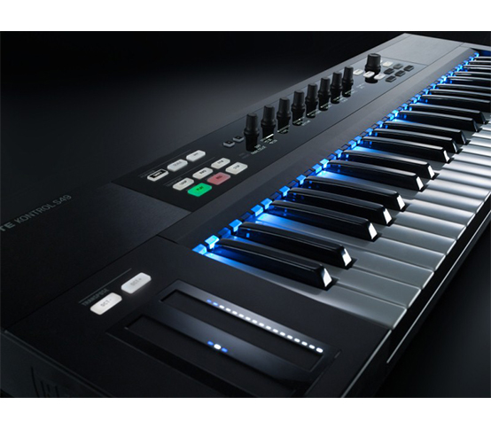 NATIVE INSTRUMENTS KOMPLETE KONTROL S61