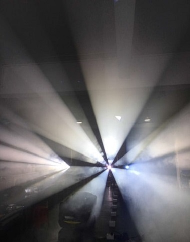 Вращающийся прожектор "голова" на газоразрядной лампе Anzhee PRO HR350-BSW