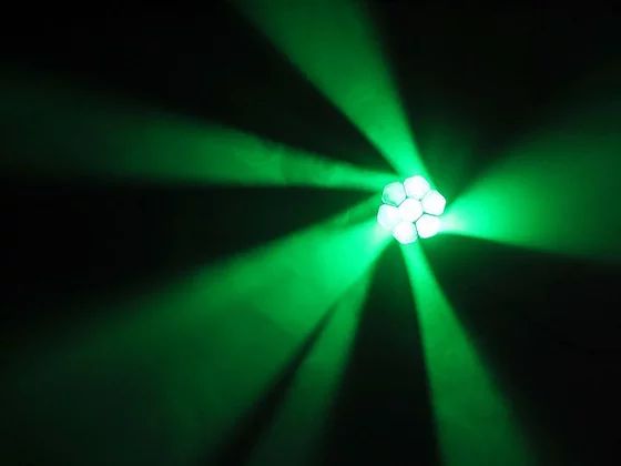 Светодиодная вращающаяся голова ESTRADA PRO LED MH715 BEE EYE Zoom
