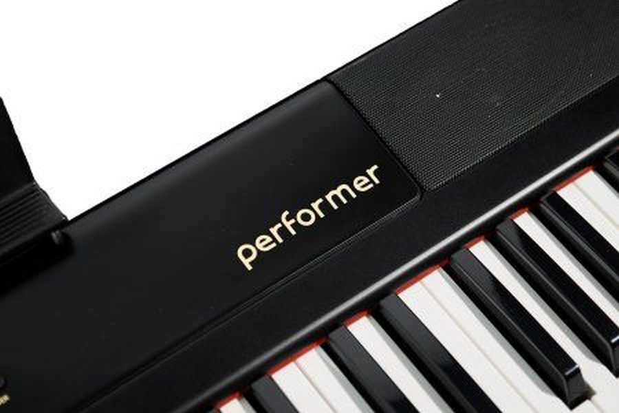   Artesia Performer Black