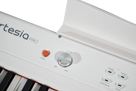   Artesia Performer White