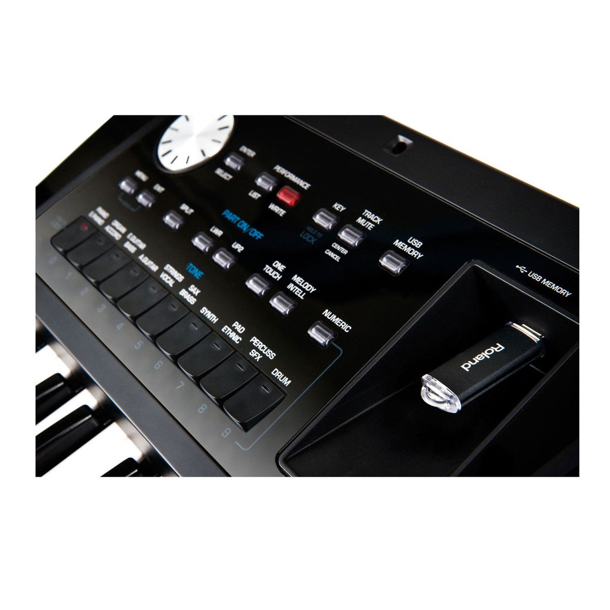 ������� ������� ROLAND FA-08