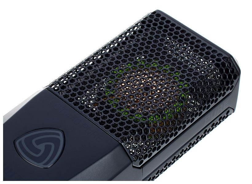 ��������� ����������� �������� � ������� ���������� LEWITT LCT440 PURE