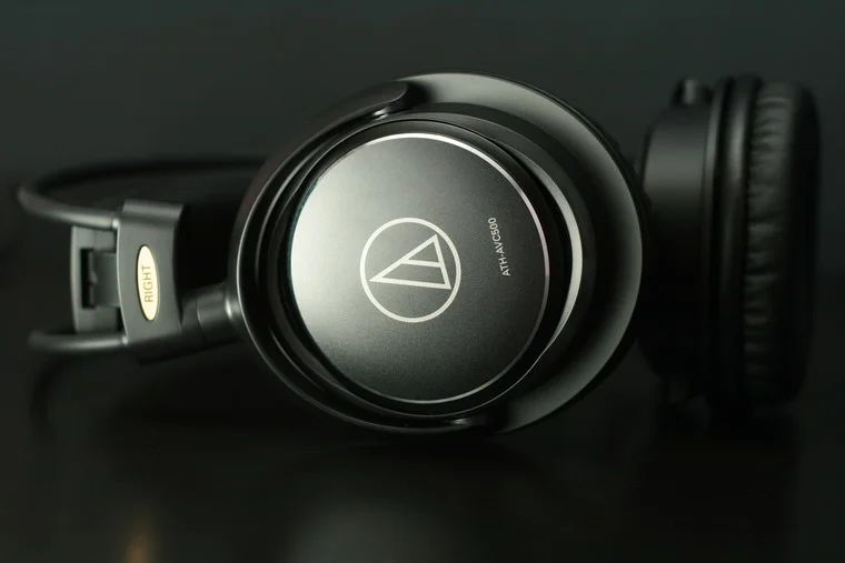 �������������� �������� Audio-Technica ATH-AVC500