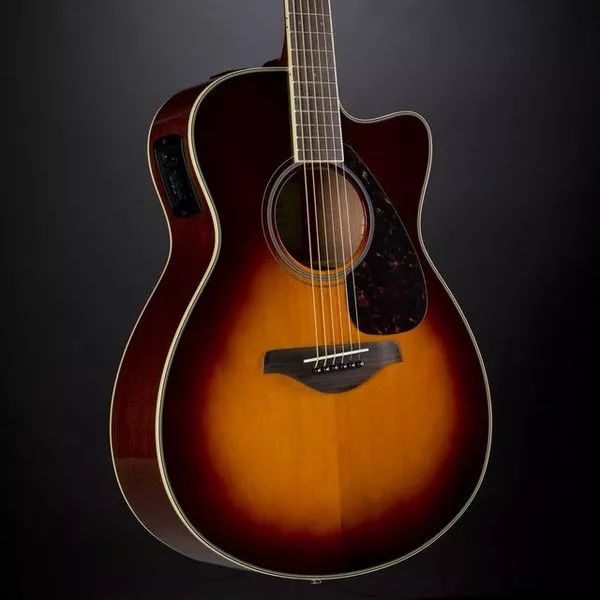 Электроакустическая гитара Yamaha FSX820C BS