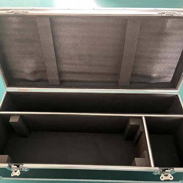 ��������� ��������� ����� SHOWLIGHT FOLLOWSPOT 600 DMX