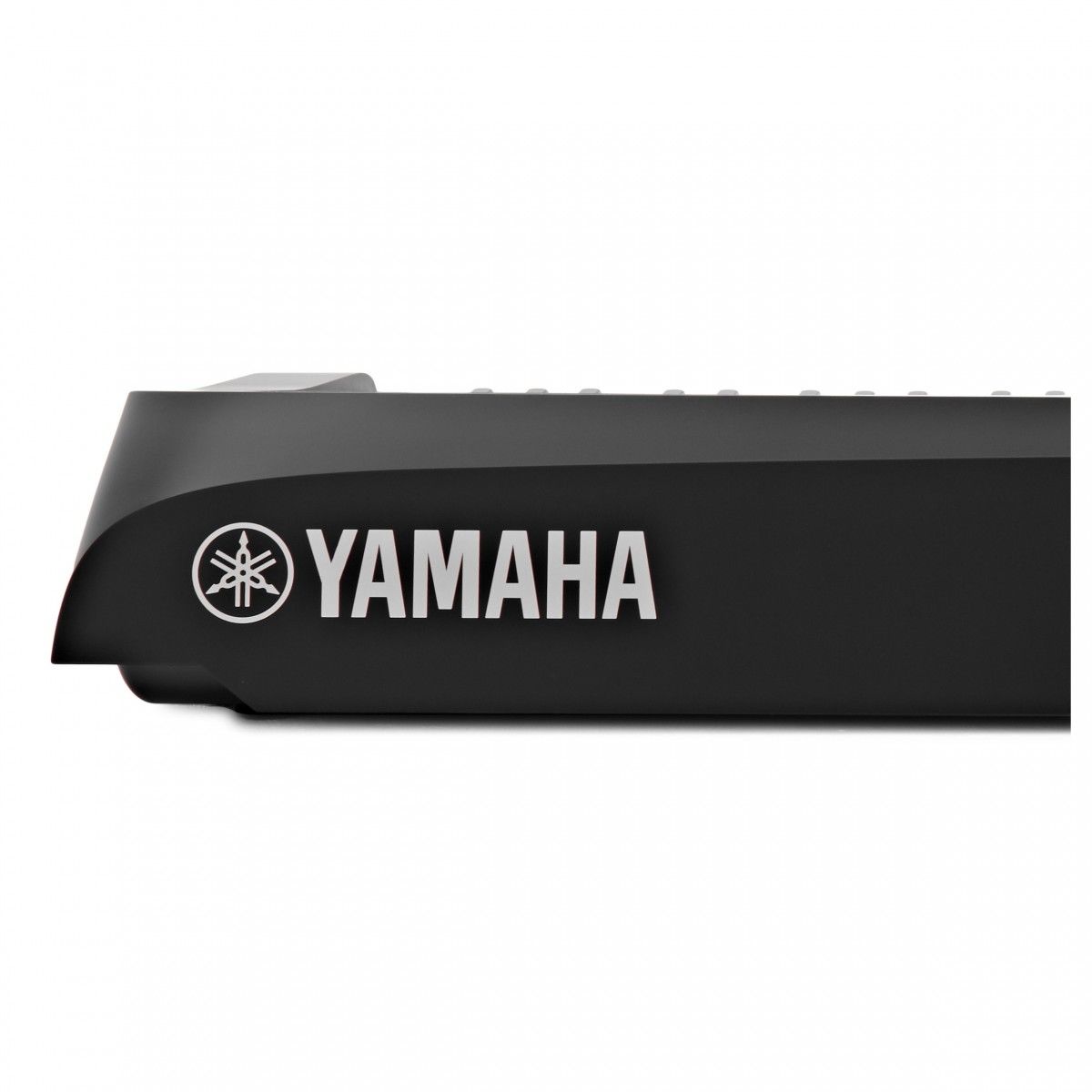 ���������� � ������������������� Yamaha DGX-670B