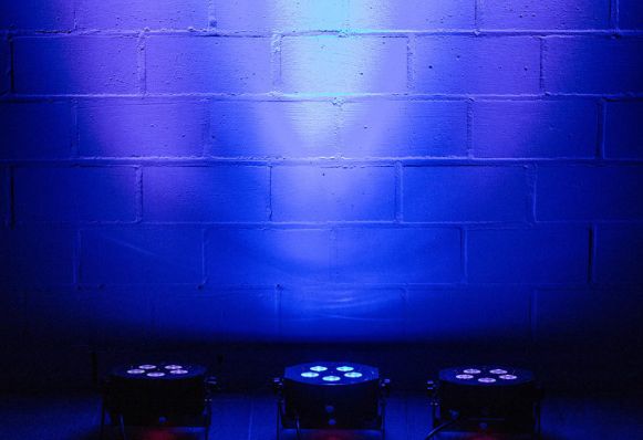    American DJ Mega TRIPAR Profile PLUS