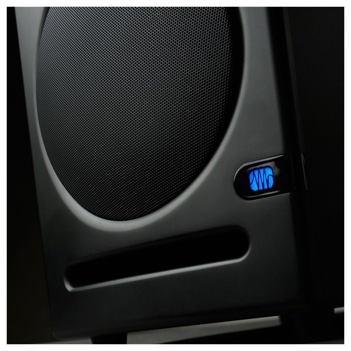 ���������� ��������� �������� PreSonus Eris Sub 8