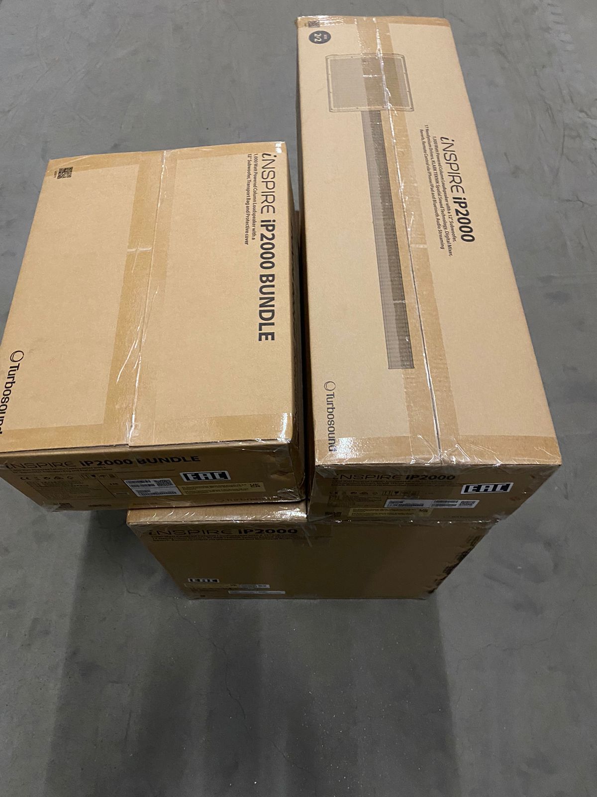   3-    TURBOSOUND iP2000 BUNDLE