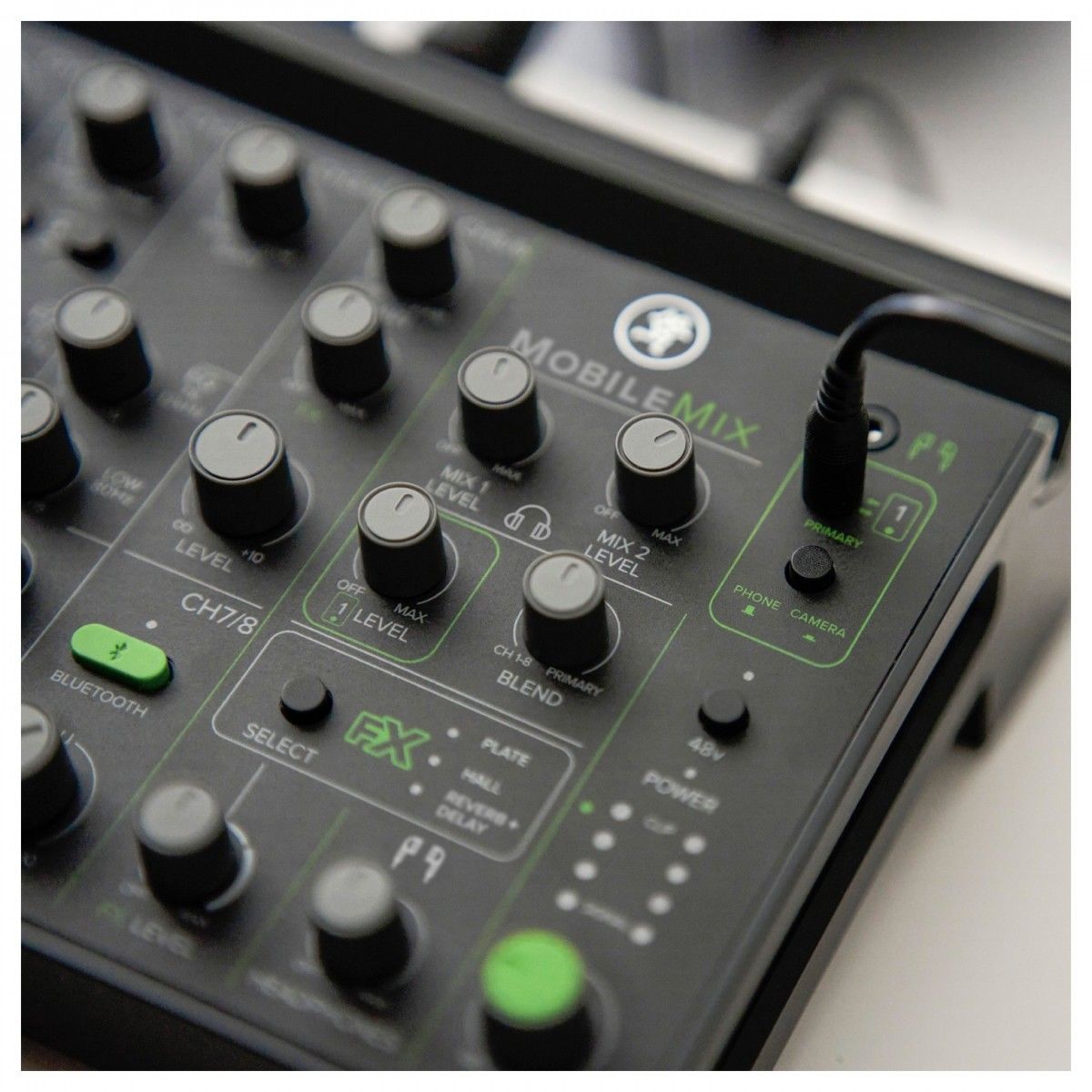 8- USB- MACKIE MobileMix