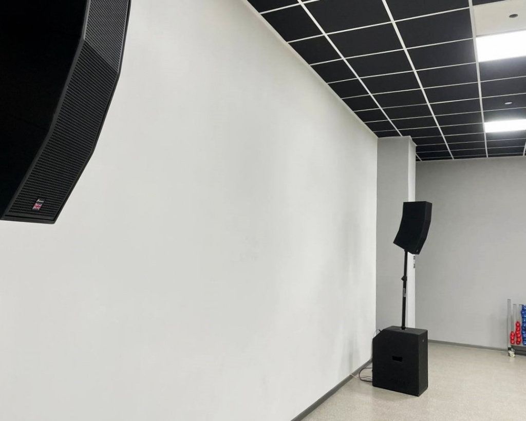 �������� ��������� ������������ �������� � �������� Studiomaster CORE 121