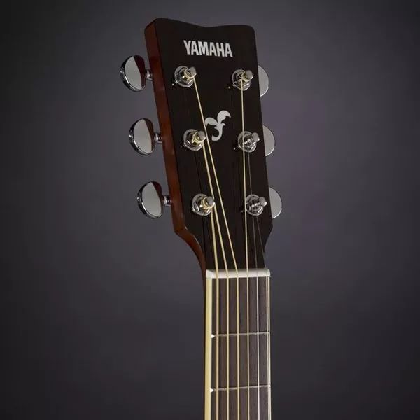 Электроакустическая гитара Yamaha FSX820C BS